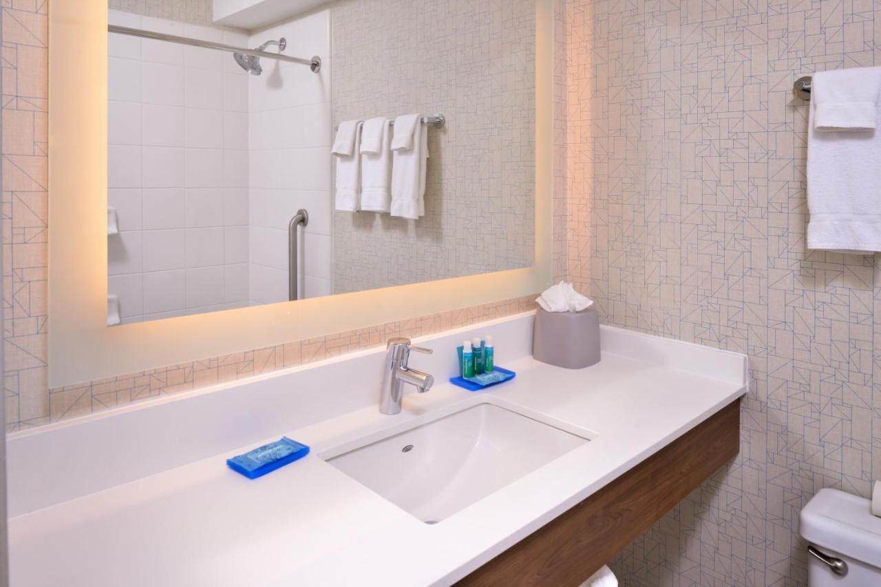 Express By Ihg 3*
