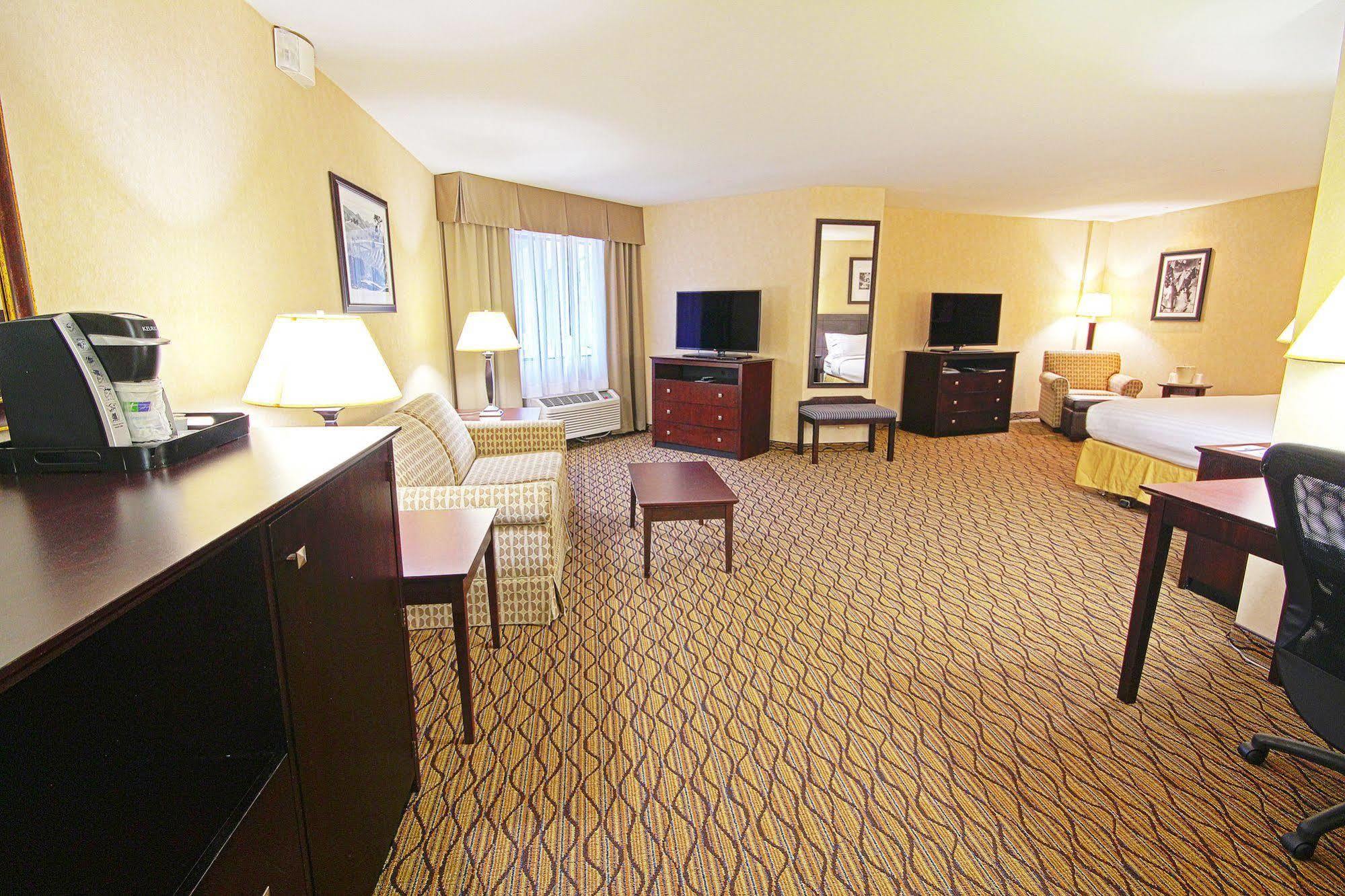 Express By Ihg 3*